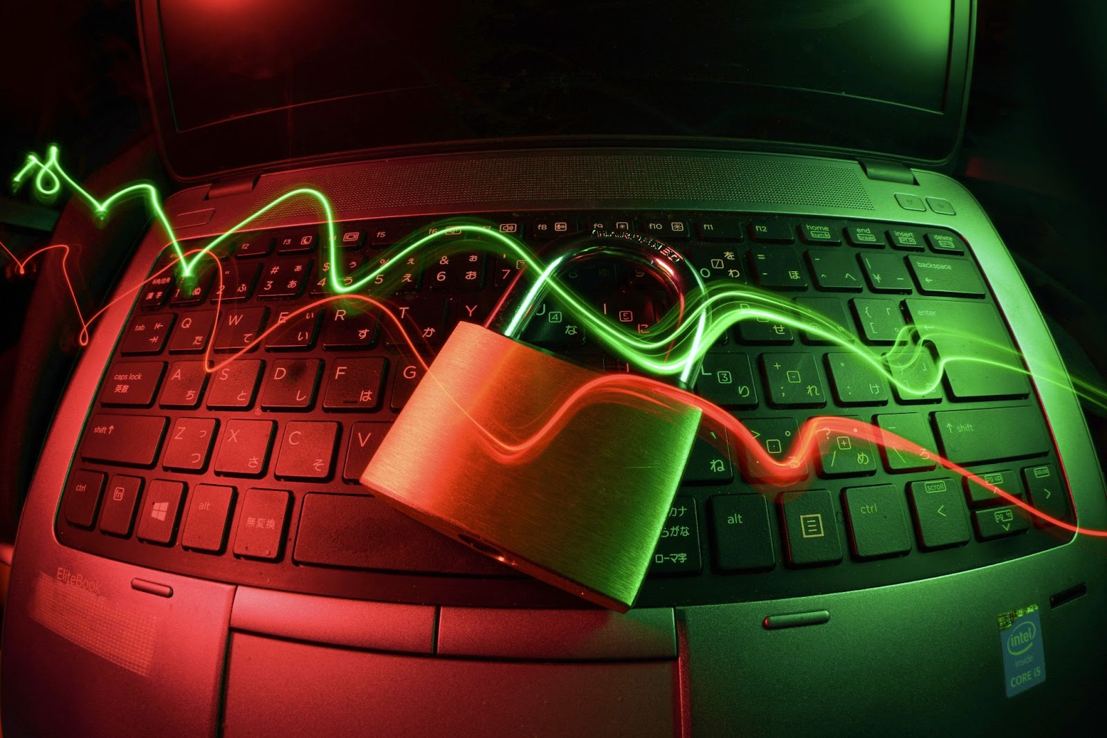 ¿Son seguros los asistentes de voz?  - El blog de marketing