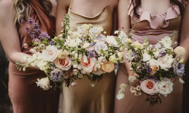 Cómo elegir un vestido de dama de honor para tu cuerpo