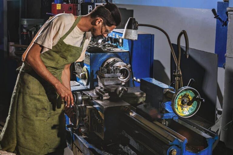 Por qué los fabricantes modernos necesitan más que solo sistemas ERP