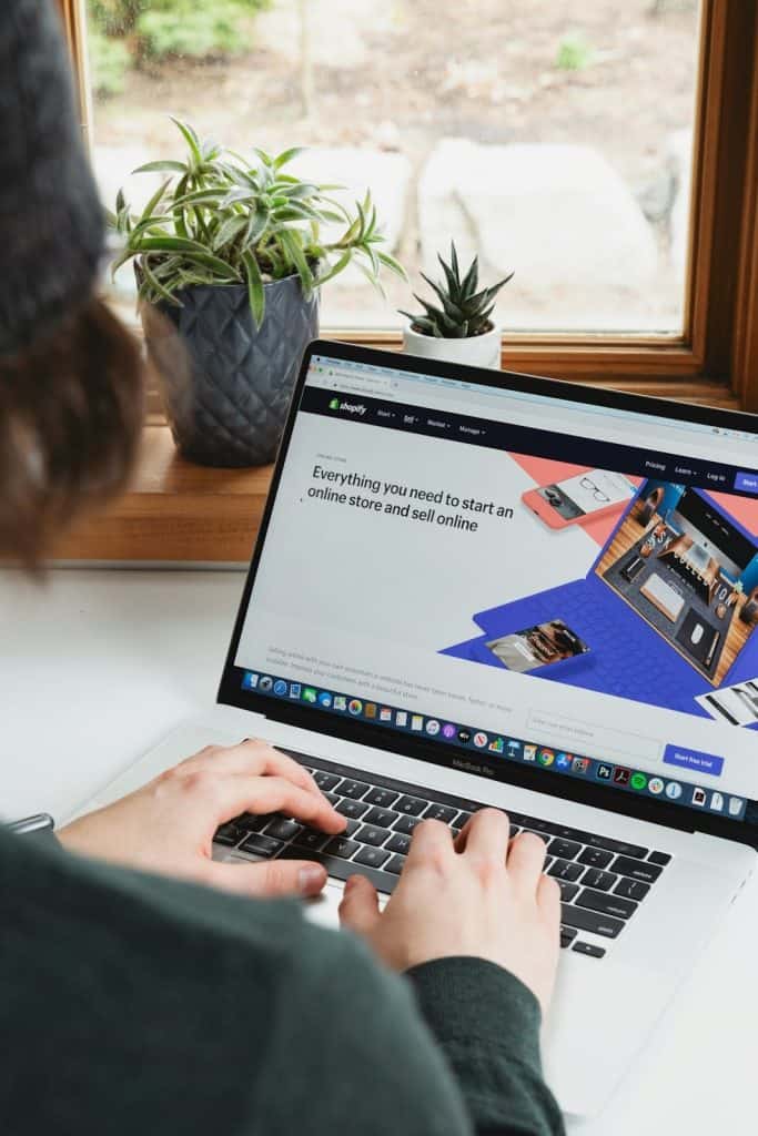Cómo las habilidades de marketing digital influyen en el crecimiento en los mercados empresariales modernos