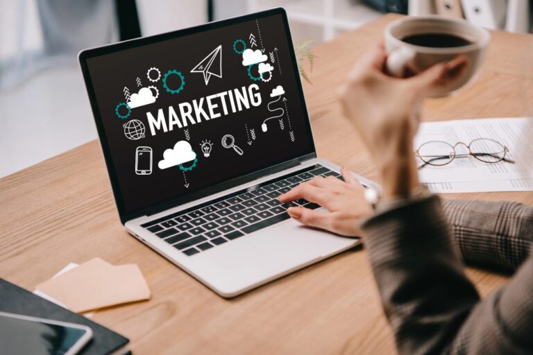 Señales tóxicas en el lugar de trabajo en roles de marketing: lo que revela el proceso de contratación