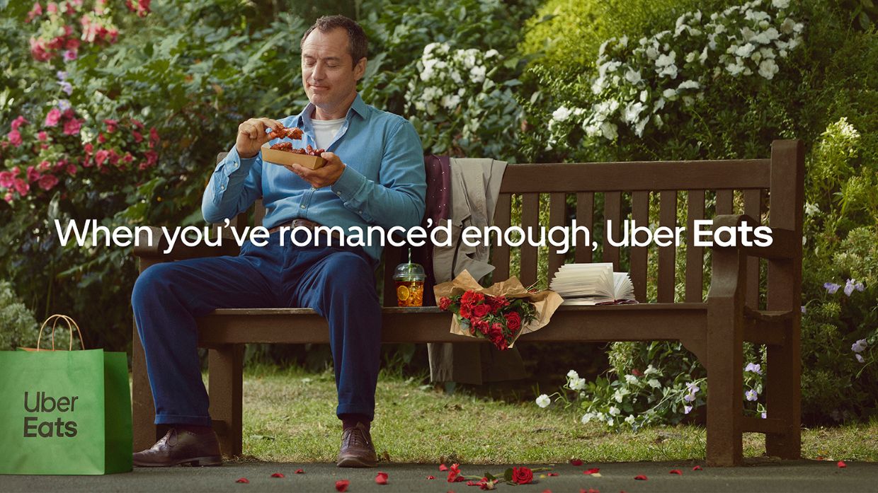 https://www.dkambio.com/wp-content/uploads/2026/03/¿Quien-es-el-actor-del-anuncio-de-Uber-Eats.jpg